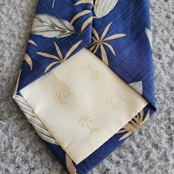 Tommy Bahama Necktie Mens 57"L Blue Tropical Print Silk Hand Made Grandpacore - Picture 7 of 14